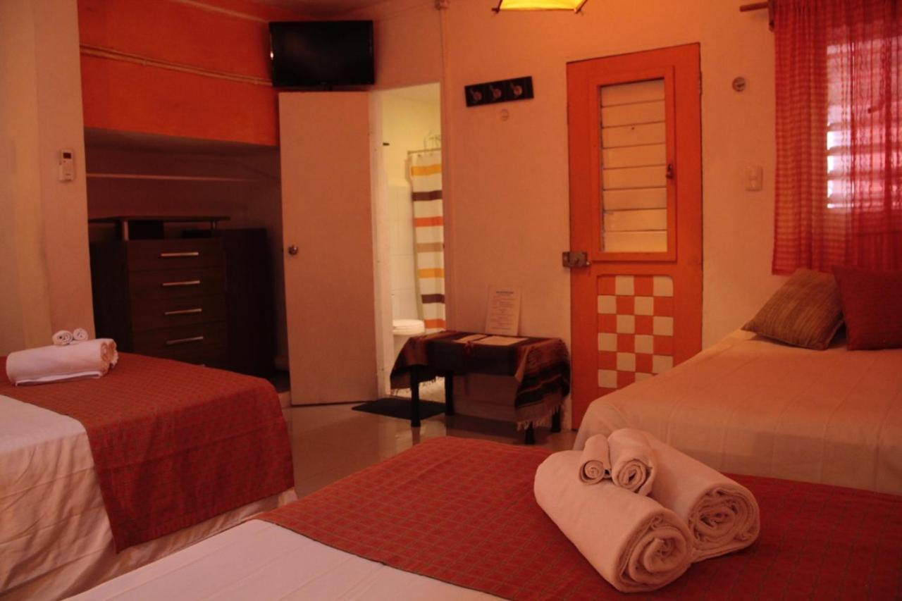 La Casa Naranja Hotel Isla Mujeres Esterno foto